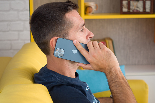 Đặc biệt, màn hình của iPhone 13 sẽ có công nghệ tần số quét 120Hz giúp iPhone có thể tự động thay đổi tần số màn hình tùy thuộc vào nội dung đang hiển thị, nhằm tiết kiệm điện năng tiêu thụ.