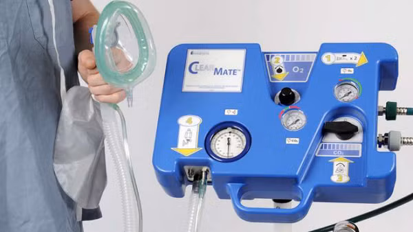 Hỗn hợp các loại khí này khi hít vào sẽ khiến người đeo hô hấp nhanh hơn, trong khi lượng CO2 bù vào có thể đánh lừa cơ thể rằng nó vẫn có đủ CO2, tránh hiện tượng khó chịu hoặc ngất xỉu.