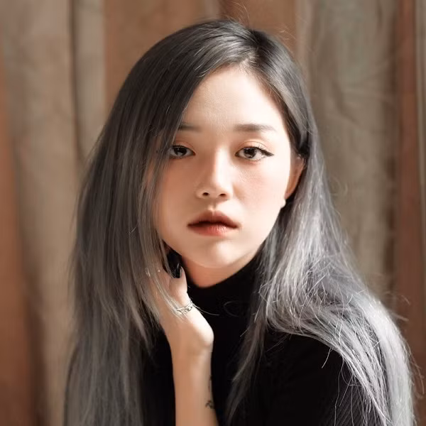 Hiện cô là một trong những nữ streamer thành công, nổi tiếng hàng đầu tại Việt Nam. Ngay từ khi ra mắt với vai trò Youtuber, cô nàng đã nhận được sự chú ý của nhiều khán giả bởi ngoại hình xinh đẹp, dễ thương của mình.