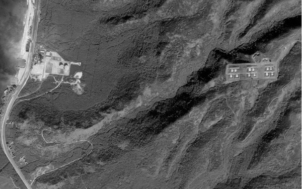 Từ năm 1954 đến thập niên 1970, đã có hàng ngàn tên lửa siêu thanh được phóng lên từ hơn 300 căn cứ nằm rải rác khắp khu vực Bắc Mỹ. Nhưng từ khi tên lửa đạn đạo ra đời, những bệ phóng này không còn sử dụng nữa, như trong hình là căn cứ "Oahu Defense Area" tại Hawaii.