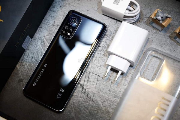 Xiaomi Mi 10T Pro 5G 8/128 GB chính hãng giảm từ 12 triệu đồng còn 10 triệu đồng.