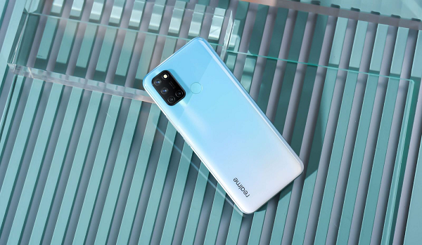 Realme 7i chính hãng được bán với giá 5,3 triệu đồng, giảm 1 triệu đồng.