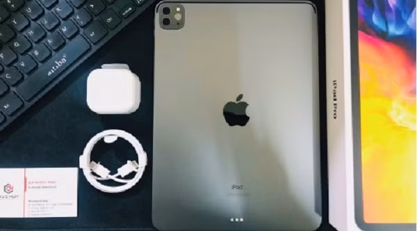 iPad Pro 11 inch 2020 128 GB Wi-Fi chính hãng giảm 1 triệu đồng, còn 21 triệu đồng.
