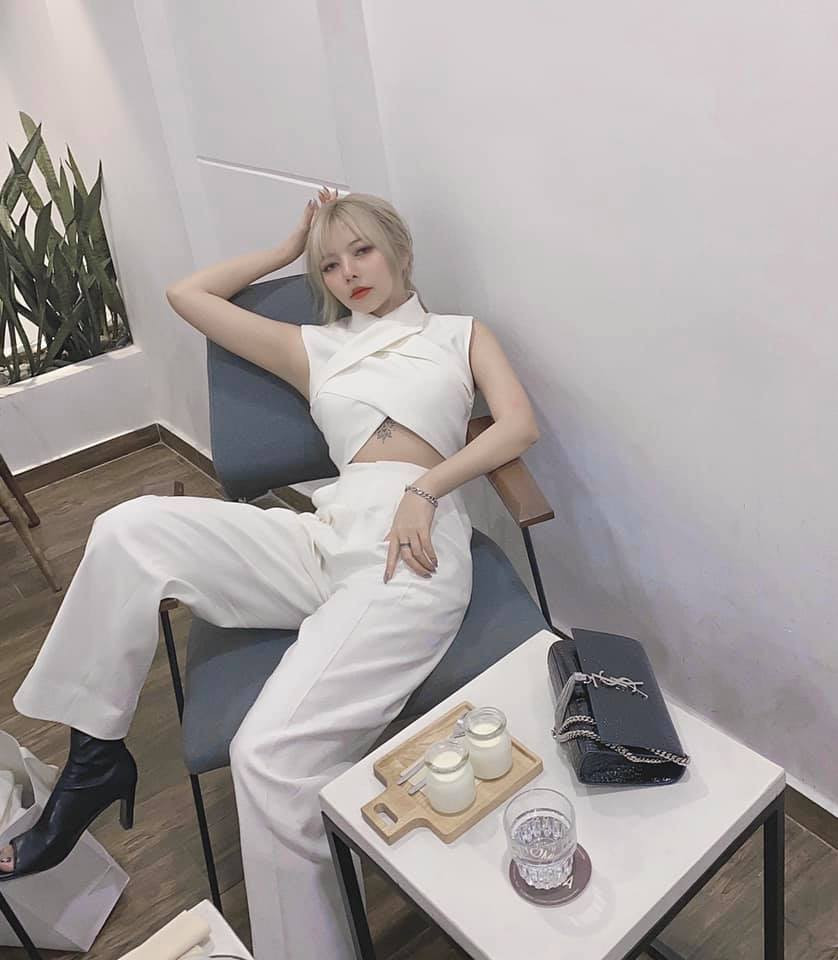 Ohsusu sở hữu vẻ đẹp sắc sảo với thần thái ngút ngàn khá giống các Idol Hàn Quốc.