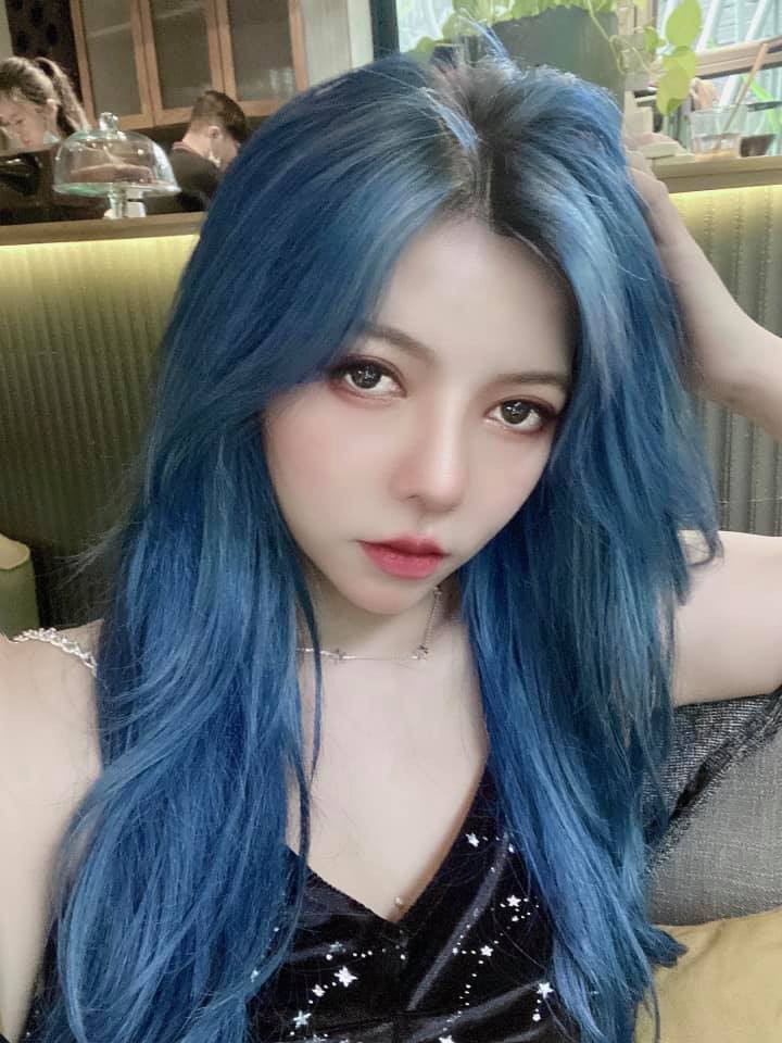 Ohsusu tên thật là Ngô Quý, thường được gọi với nickname là Bắp, sinh năm 1993 và là một streamer của game "Liên minh huyền thoại".