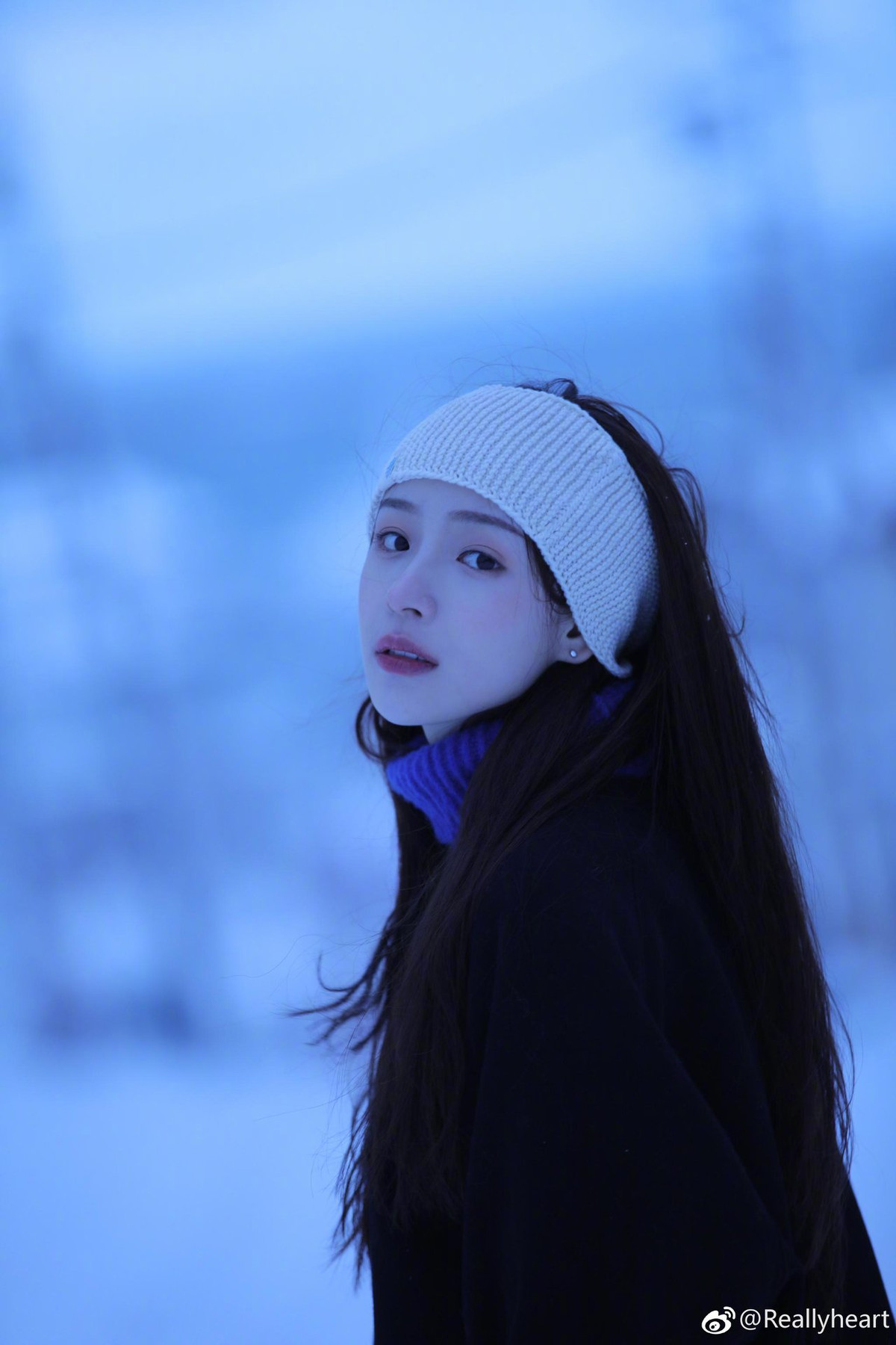 Xuất thân từ game thủ chuyên nghiệp cùng vẻ ngoài thu hút, Chloe trở thành hot streamer chỉ sau 2 ngày lên sóng.