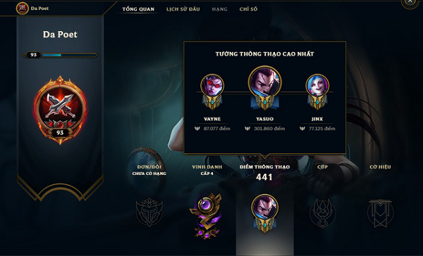 Sinh sống ở nước ngoài một thời gian khá dài trước khi trở về Việt Nam, nên thậm chí nói về thâm niên cày game LMHT thì Binz có lẽ cũng thuộc dạng lão làng, bởi anh có cơ hội được tiếp cận với tựa game này từ rất sớm.