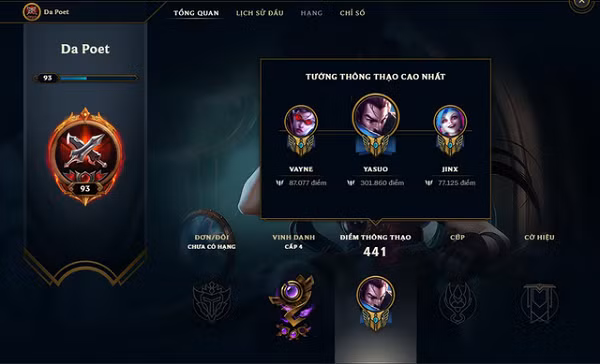 Sinh sống ở nước ngoài một thời gian khá dài trước khi trở về Việt Nam, nên thậm chí nói về thâm niên cày game LMHT thì Binz có lẽ cũng thuộc dạng lão làng, bởi anh có cơ hội được tiếp cận với tựa game này từ rất sớm.