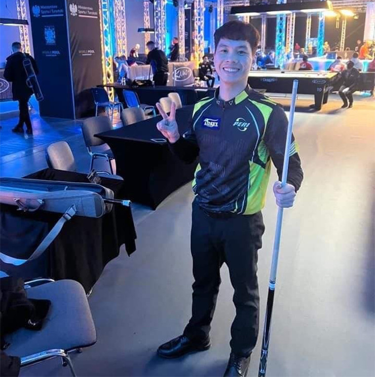 Duc Thien lap cot moc moi cho bi-a Viet Nam