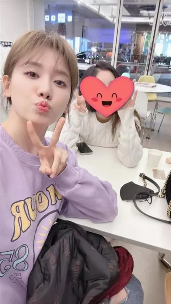 Hari Won bị phản ứng vì quan điểm chọn bạn xinh mà chơi Hari Won bi phan ung vi quan diem chon ban xinh ma choi