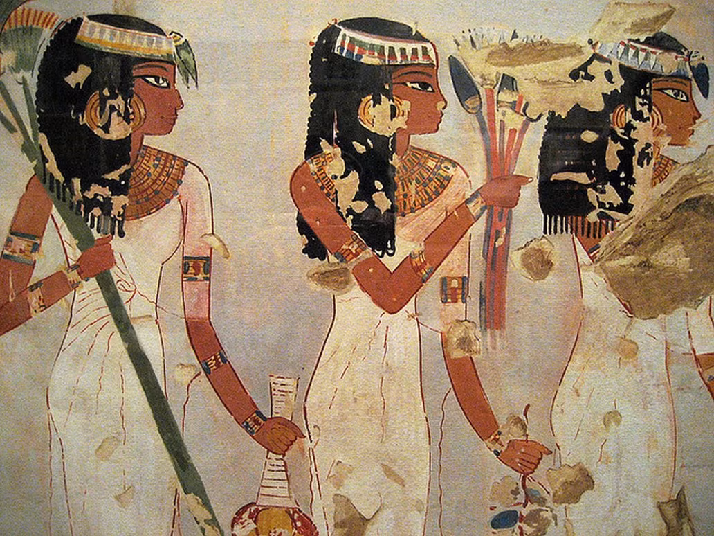 Hình ảnh hoa sen cũng được vẽ, chạm khắc trên các bức tường của các đền thờ quan trọng của người Ai Cập.