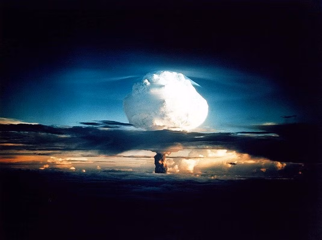 Đến tháng 1/1959, Bộ Tư lệnh Không quân đã đình chỉ Dự án A119 mà không đưa ra lý do. Điều này khiến nhiều người tò mò vì sao giới chức Mỹ hủy bỏ dự án này sau khi đã đầu tư khá nhiều tiền bạc và nhân lực.