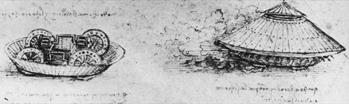 Leonardo da Vinci cũng thiết kế cỗ xe vận hành nhờ sức người, được bảo vệ bởi lớp vỏ kim loại chắc chắn bên ngoài. Vũ khí được bố trí ở khe hở lớp vỏ cho phép người lính tác chiến mà không bị hỏa lực đối phương tác động.