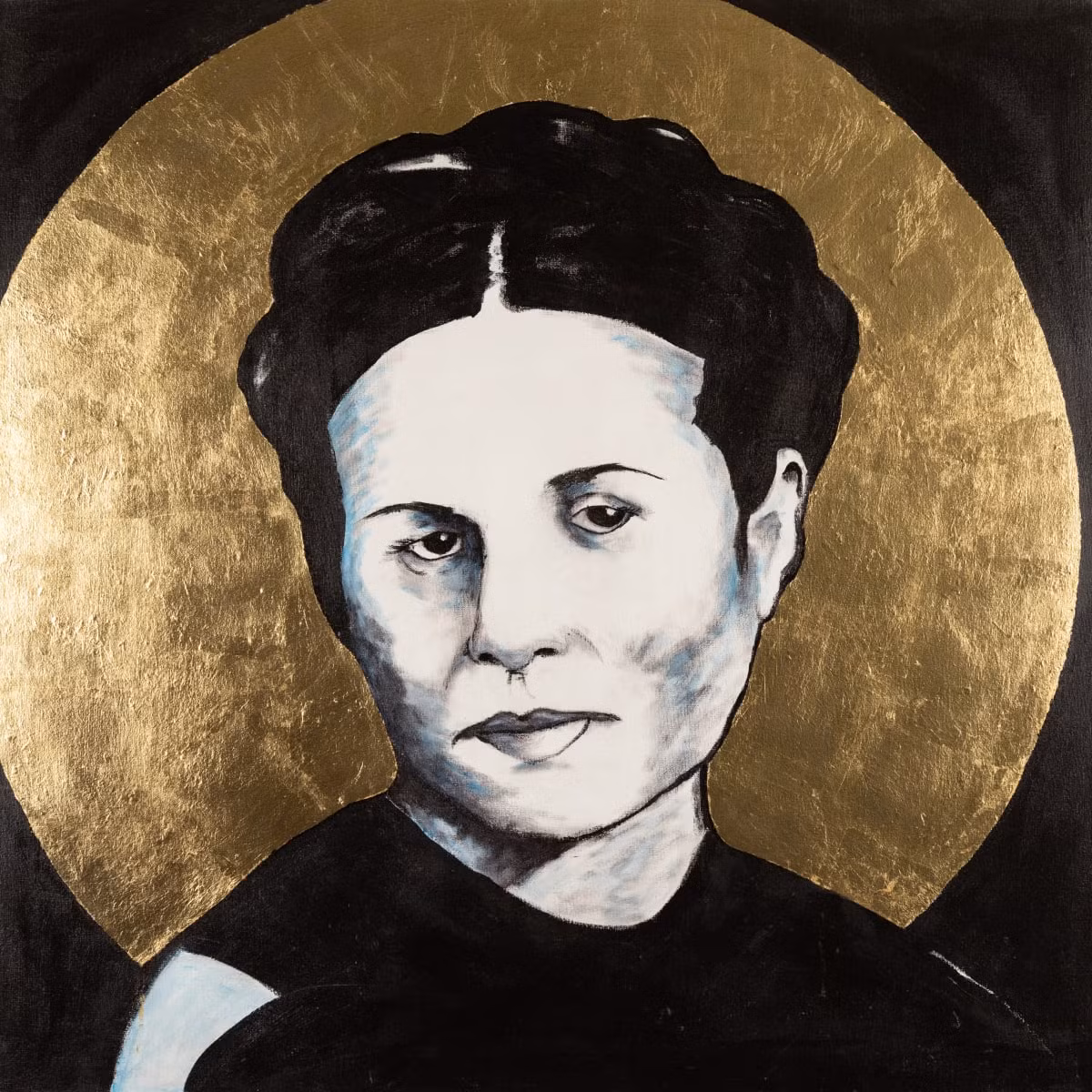 Thỉnh thoảng, nhóm của bà Irena cho những đứa trẻ vài tháng tuổi uống một lượng nhỏ thuốc ngủ để chúng không khóc trong quá trình đưa ra ngoài. Bà còn chở trên xe một con chó để nó sủa ầm khi nhìn thấy lính Đức quốc xã. Tiếng của con chó át tiếng khóc của trẻ con.