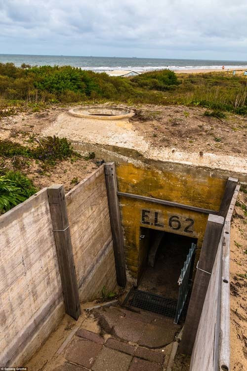 Theo các liệu được giải mật, Hitler có kế hoạch xây dựng một thành phố ngầm ở ngôi làng Scheveningen (ngày nay là một quận của thành phố The Hague, Hà Lan).