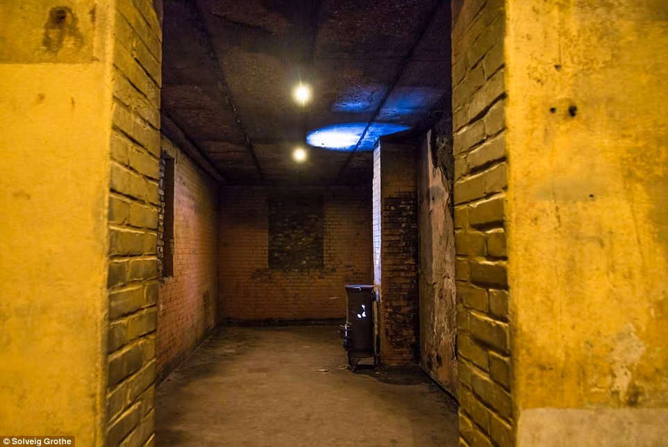 Tuy nhiên, Hitler không bao giờ hoàn thành kế hoạch xây dựng thành phố ngầm do Đức quốc xã liên tiếp bị quân Đồng minh đánh bại trên nhiều chiến trường. Vậy nên, kế hoạch này bị bỏ dở.