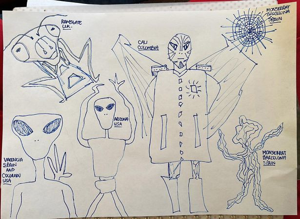 "Họ (tức người ngoài hành tinh) liên lạc với tôi qua những giấc mơ. Sau đó, tôi biết khi nào họ đến thăm. Họ để lại những vết bầm tím trên cơ thể", bà Maria kể.