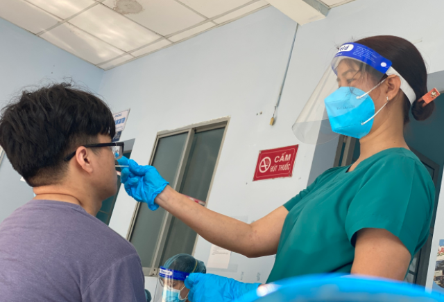 Cấm F0 ra khỏi nhà là không còn phù hợp - Hình 2 Cam F0 ra khoi nha la khong con phu hop-Hinh-2