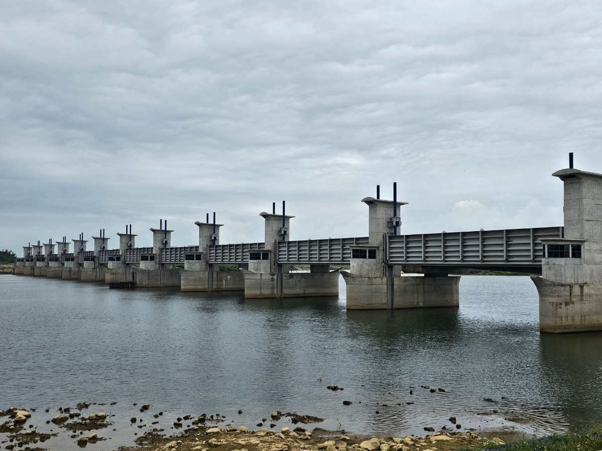 Theo đó, trong năm 2024, dự kiến bàn giao mặt bằng đợt 1 trước 30/4/2024, đợt 2 dự kiến bàn giao mặt bằng trong tháng 7/2024.