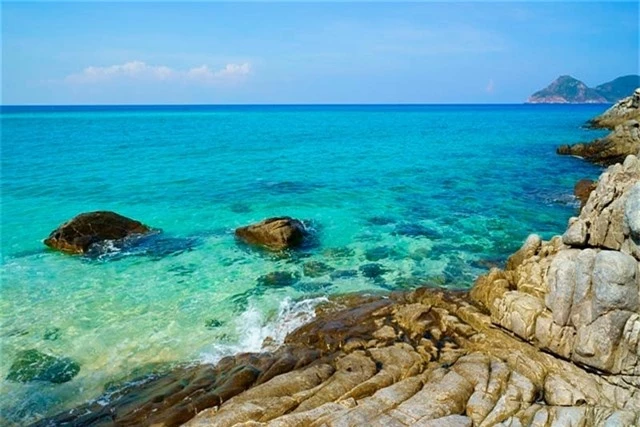 Côn Sơn chỉ cách TP.HCM chừng 45 phút bay, nhưng được ví như một “thiên đường” đời thực, với cuộc sống tách biệt hoàn toàn khỏi sự ồn ào.