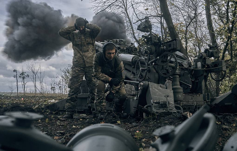 Các phóng viên của kênh truyền hình Ả Rập Al-Jazeera cũng đã đến thăm Chasov Yar. Họ xác nhận rằng tất cả các vị trí phòng thủ của Ukraine ở phía đông kênh Seversky Donets - Donbass đã bị quét sạch hoàn toàn. Từ mùa hè, các đơn vị Nga đã tiến vào tiểu quận Kanal ở phía đông con kênh, sau đó chiếm giữ khu vực Novy ở phía tây. Ảnh: RT.