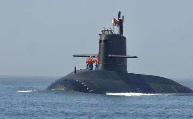 Hiện nay, nguồn thông tin liên quan phạm vi giám sát dưới nước của Trung Quốc bằng các mạng sô-na cố định rất ít được tiết lộ. Những thông tin tra cứu về sự phát triển của các xen xơ giám sát từ đáy biển, kể từ năm 2010 đến nay, được một số ít tạp chí Trung Quốc đưa tin cho rằng, các mạng lưới giám sát ngầm dưới biển của nước này được bố trí ở gần Thượng Hải và các căn cứ tàu ngầm gần Thanh Đảo và vịnh Á Long.