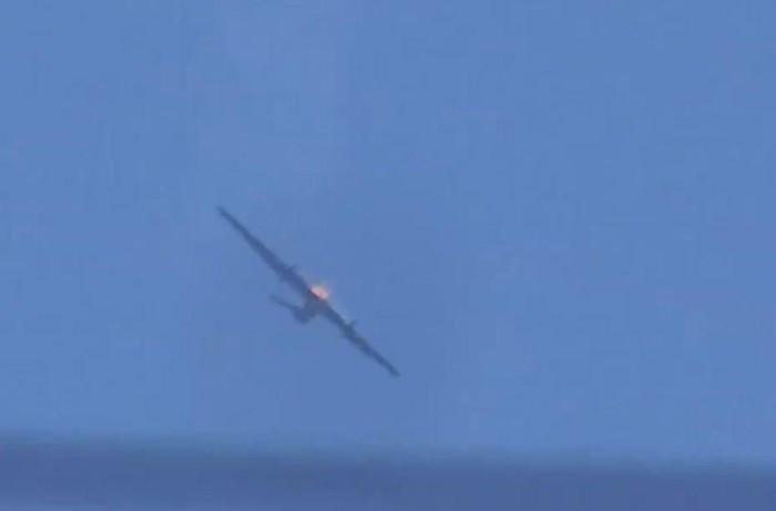 Trọng tải của ANKA-S là 200 kg, và nó có thể sử dụng bom hoặc tên lửa có điều khiển để tấn công các mục tiêu mặt đất. Tuy nhiên, bản thân UAV ANKA-S có tốc độ bay chậm và khả năng cơ động kém, trần bay thấp; khi bị các vũ khí phòng không như Pantsir-S1 tiến công, xác xuất rơi gần như là 100%.