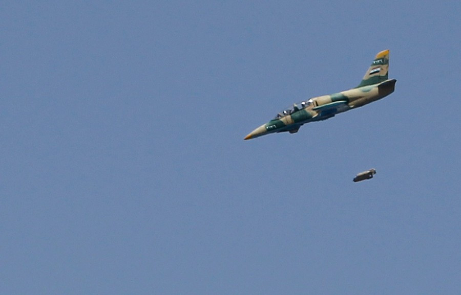 Được biết quân đội Thổ Nhĩ Kỳ đã tấn công máy bay L-39 của Syria từ khu vực biên giới, khiến phi công phải nhảy dù thoát thân trước khi chiếc máy bay này rơi xuống.