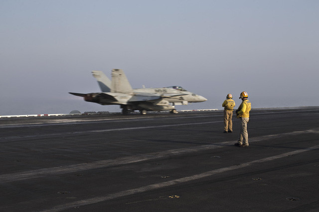 Các tài liệu về chính sách của Mỹ cũng xác định, Việt Nam là đối tác chiến lược ưu tiên ở khu vực châu Á – Thái Bình Dương. Chuyến thăm của tàu sân bay USS Theodore Roosevelt là một minh chứng cho cam kết của Mỹ đối với khu vực và tự do hàng hải ở Biển Đông, được Việt Nam hoan nghênh.