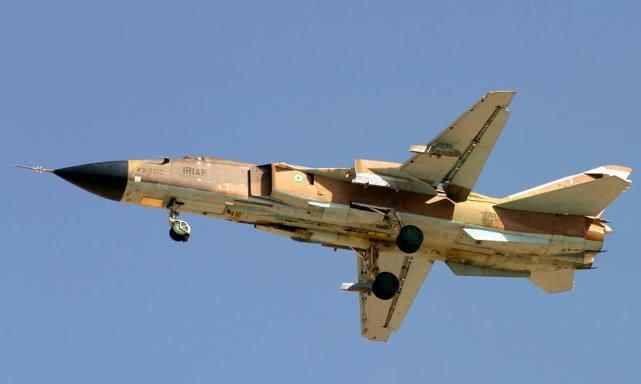 Sau thời kỳ chiến tranh Lạnh, mặc dù Syria chưa bao giờ ra khỏi tình trạng chiến tranh với Israel, nhưng khối lượng nhiệm vụ mà lực lượng Không quân Syria phải gánh vác giảm xuống nhiều lần; đến những năm của thập niên 1990, các hoạt động tác chiến của không quân Syria hầu như chấm dứt khi Syria đã dừng tham gia cuộc nội chiến ở Lebanon.