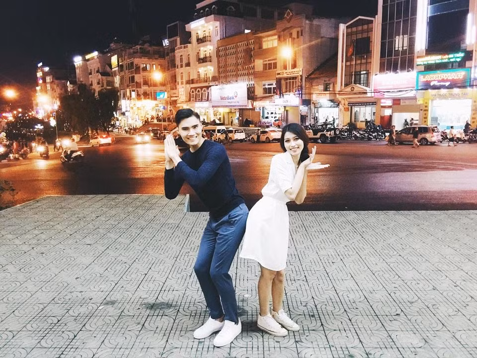 Những phút bên nhau cả hai luôn cố gắng mang đến cho nhau những giây phút thú vị.
