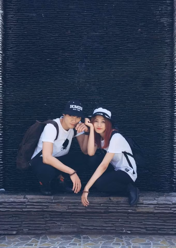 Quỳnh Châu và Quang Hùng luôn gây được thiện cảm bởi sự giản dị, năng động và hồn nhiên.