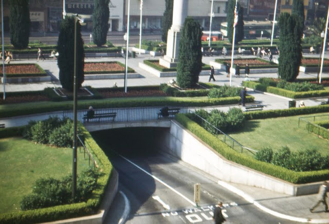 Còn đây là Quảng trường Công đoàn ở thành phố San Francisco hồi cuối thập niên 1940.