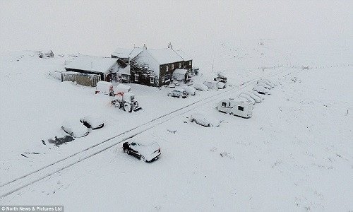 Tuyết phủ trắng xóa khắp khu vực North Yorkshire.