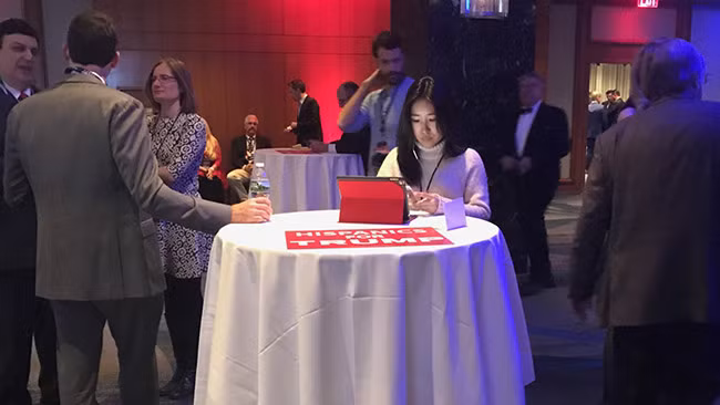 Nguồn tin cho hay, dự kiến, khoảng 2.000 bạn bè, gia đình, những người ủng hộ và nhân viên làm việc cho ông Donald Trump,... sẽ được mời dự tiệc. Ảnh: The Hollywood Reporter.