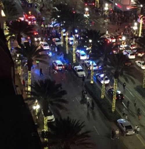 Hien truong xa sung kinh hoang o My, 10 nguoi thuong vong