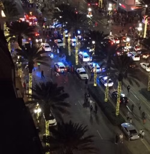 Hien truong xa sung kinh hoang o My, 10 nguoi thuong vong