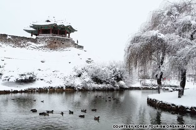 Bức tranh thiên nhiên tuyệt đẹp ở Bangwhasuryujeong, Hwa Seong.