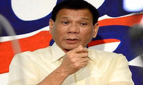 Philippines: Ong Duterte tuyen chien voi cac “trum so” kinh te