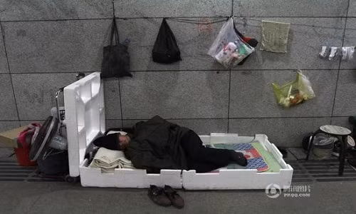 Đa số những người dân vô gia cư này được cho là đến từ các tỉnh khác, trong đó có Hắc Long Giang và Sơn Đông. Ảnh: Sina.