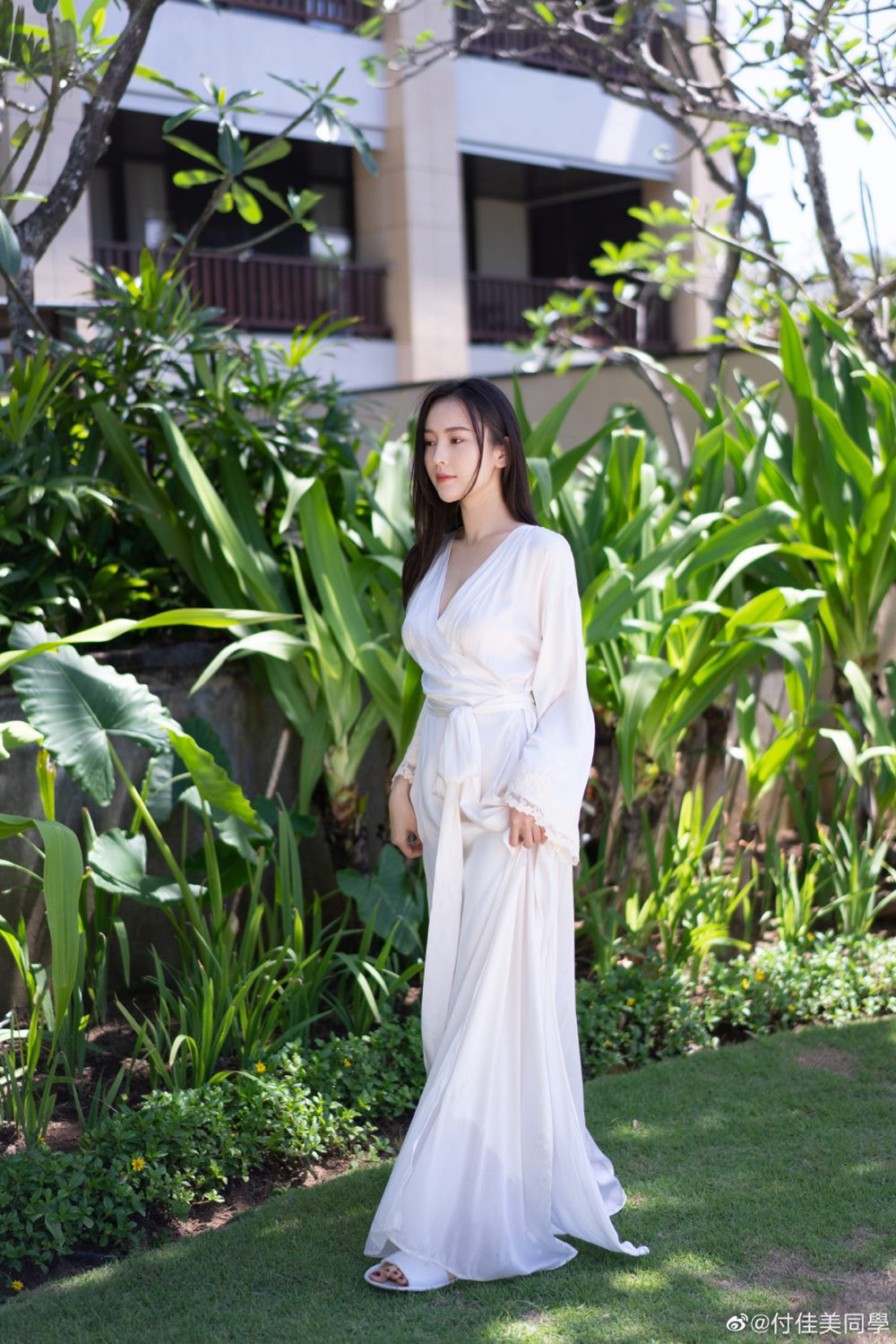 Phó Giai Mỹ sở hữu thân hình thon gọn đúng chuẩn ở Trung Quốc.