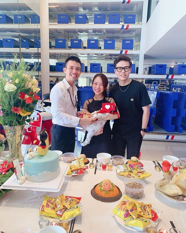 Đồng thời, cô cho hay bản thân rất bận rộn nên không có thời gian để đôi co, giải thích với từng người về chuyện cá nhân của mình: "Không rảnh đón drama, không rảnh giải thích, tốn thời gian lắm. Nếu soi cuộc sống của người khác mà làm bạn thấy vui hơn, thoả mãn hơn thì cứ làm...”.