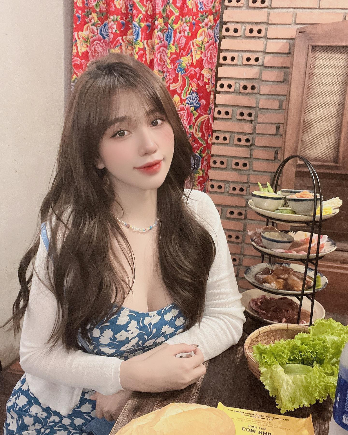 Gia Hân là một hot girl sở hữu vẻ ngoài trẻ trung, quyến rũ cùng vóc dáng chuẩn người mẫu.