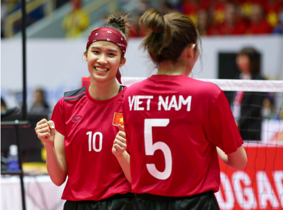 Phương Trinh là thành viên tuyển cầu mây nữ Việt Nam tranh tài ở SEA Games 31 năm nay. Một trong những thành tích ấn tượng nhất của cô gái phố núi là tấm Huy chương Bạc ASIAD 2018.
