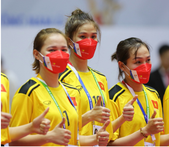 Cô nàng sở hữu nụ cười tươi tắn cùng gương mặt rạng rỡ ngoài đời khiến bao anh chàng mê đắm. Ảnh: Tổng hợp