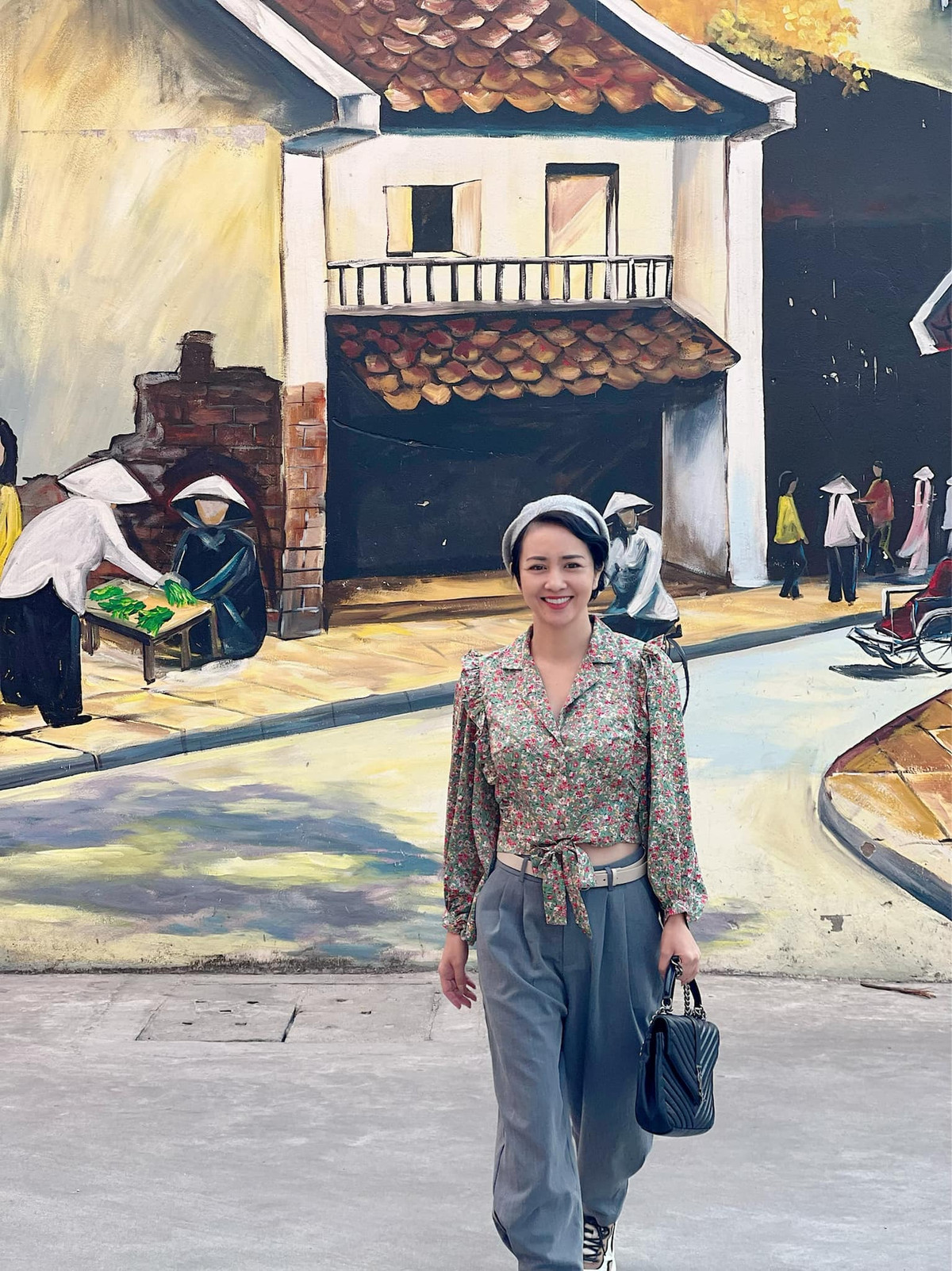 Xinh đẹp, tài năng, là gương mặt đẹp của thể thao Việt Nam Nguyễn Thúy Hiền xuất hiện trong khá nhiều dự án âm nhạc và điện ảnh, có được sự yêu mến của công chúng.