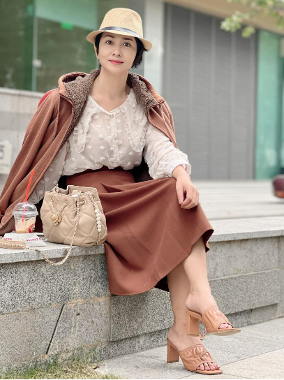 Vừa qua, Nguyễn Thúy Hiền đã phối hợp cùng Học viện Quốc tế Võ thuật Việt Nam thực hiện MV "Tự hào Việt Nam" để cổ vũ tinh thần các vận động viên của đoàn thể thao Việt Nam tham dự SEA Games 31. Ảnh: Tổng hợp