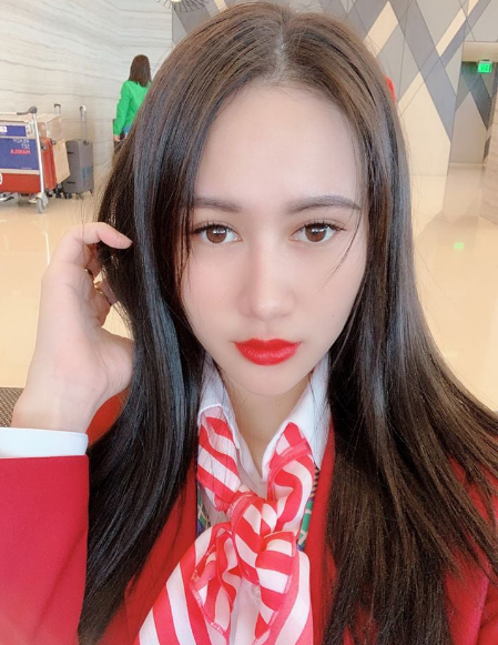 Lê Minh Hằng là nữ VĐV đấu kiếm được người hâm mộ đặt cho biệt danh là "hot girl đấu kiếm", cô là một trong những bóng hồng rất đáng chú ý ở SEA Games 31 lần này.