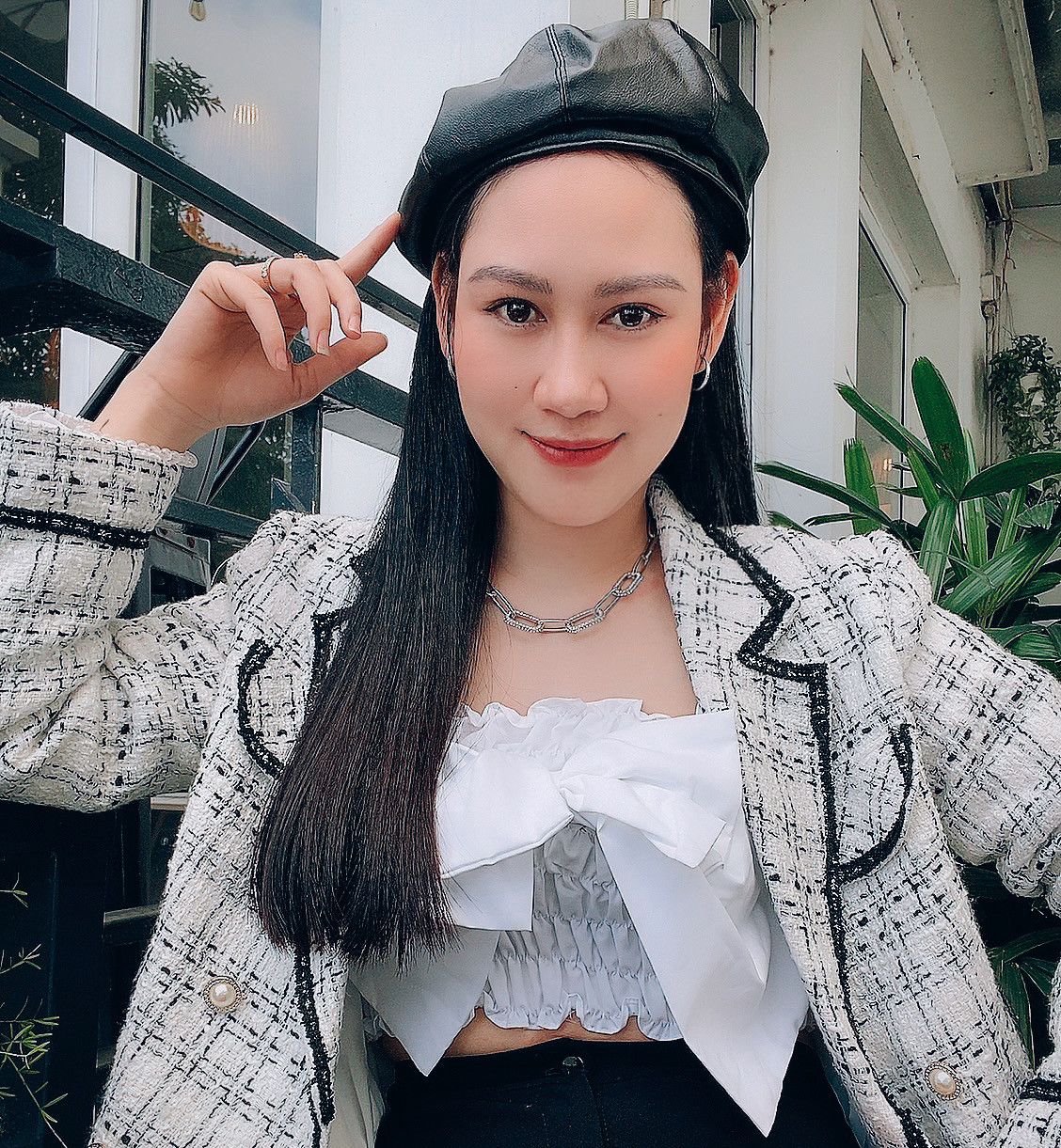 Khoảnh khắc cô nàng tươi cười hạnh phúc cùng đồng đội từng gây xôn xao khắp các diễn đàn mạng. Ảnh: FBNV