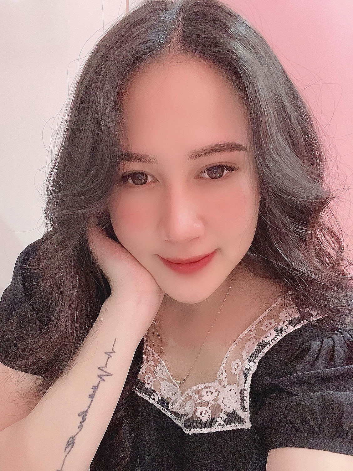 Tại SEA Games 30 năm 2019, cô cùng các đồng đội giành huy chương bạc nội dung đồng đội kiếm chém nữ.